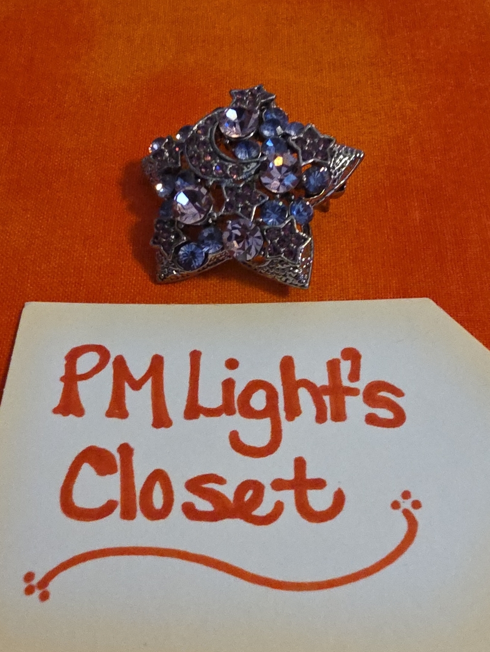 Decorative Star Accent Pin in Lavender Crystal